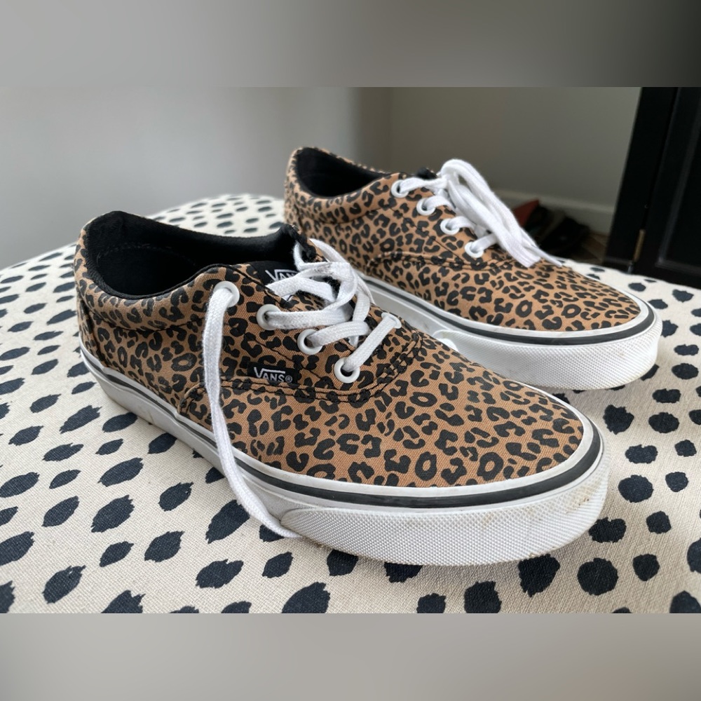 Vans Women’s Animal Print Canvas Sneakers Shoes 7.5